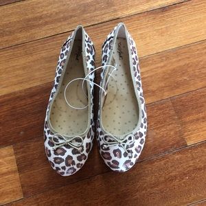 Women’s flats NWT